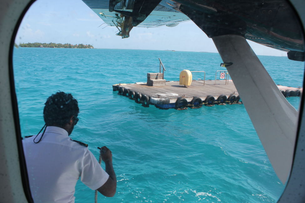 pontoon-maldives