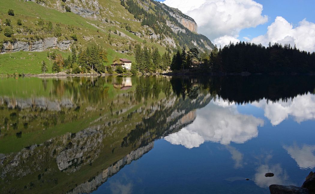 6 Gorgeous Lakes in Switzerland To Visit in Summer